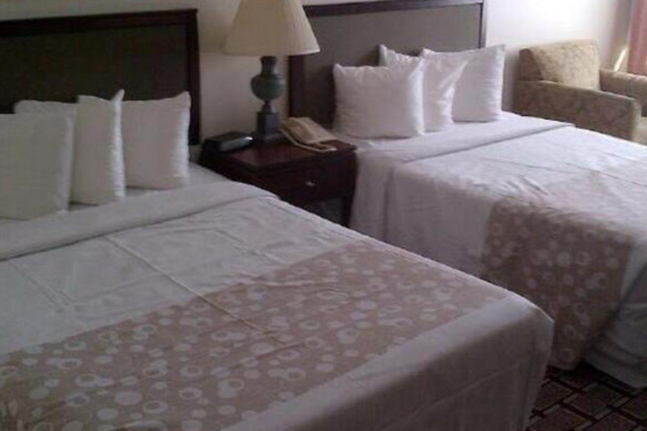 Fairbridge Hotel Cleveland East Wickliffe Екстериор снимка