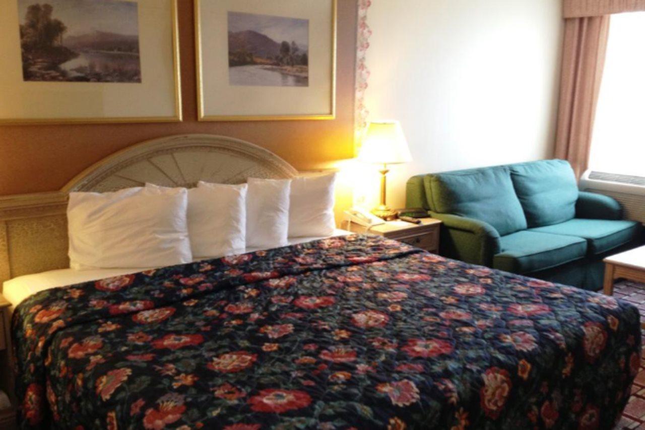 Fairbridge Hotel Cleveland East Wickliffe Екстериор снимка